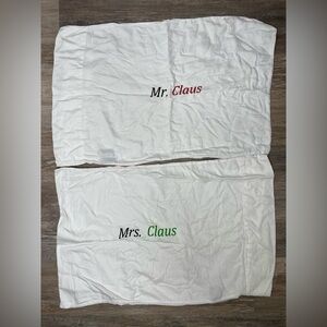 Cynthia Rowley-Set of 2 Mr. Claus & Mrs. Claus Pillow Cases